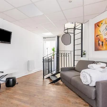 Triplex Magenta Quest Appartamento